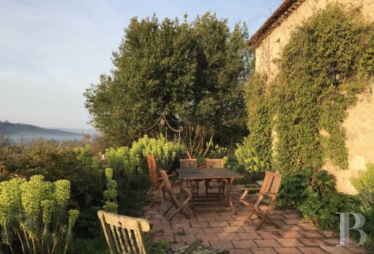 Dans le Lot-et-Garonne, au nord-ouest d’Agen, une ancienne métairie du 18e convertie en lieu de vie et de villégiature - photo  n°36